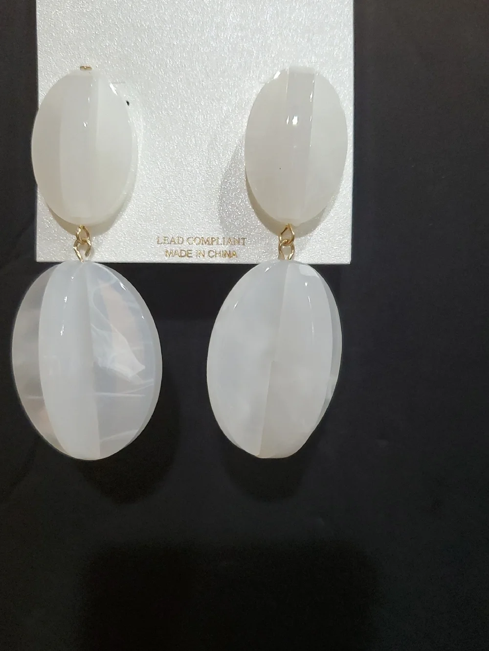 Natasha couture white resin 3d geometric floral bud‎ drop earrings brand new